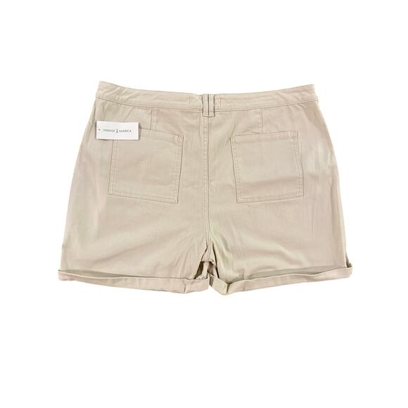 Vintage America Khaki Shorts Size 16/33 - Picture 2 of 5